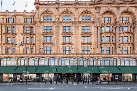 harrods basil street london.